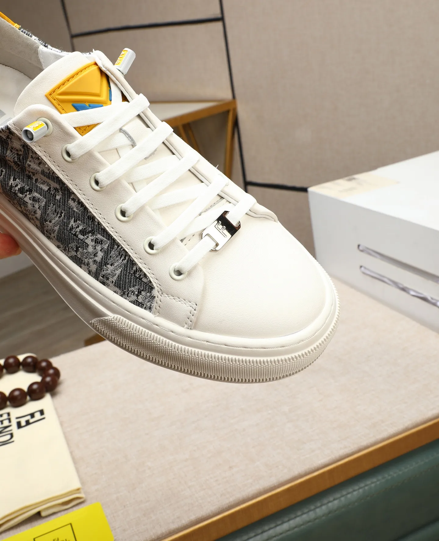 Men's shoes 💰400🕷🕷[FENDI] Fendi fashionable casual men's shoes 🇨🇳Original official website 1:1 model opening, new models are available first 💯Not high-profile but avant-garde, simple About low-key and fashionable, super versatile style 🌿 Made of original cowhide ➕ Pigskin lining 🎋 The version is comfortable on the feet, so rigorous for any small place, and the workmanship is first-class 🍍38-44 Large quantities in stock